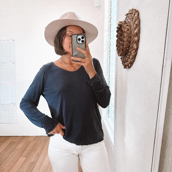 Eileen Fisher Crewneck Silk Long Sleeve Blouse Size Medium - Picture 11 of 11